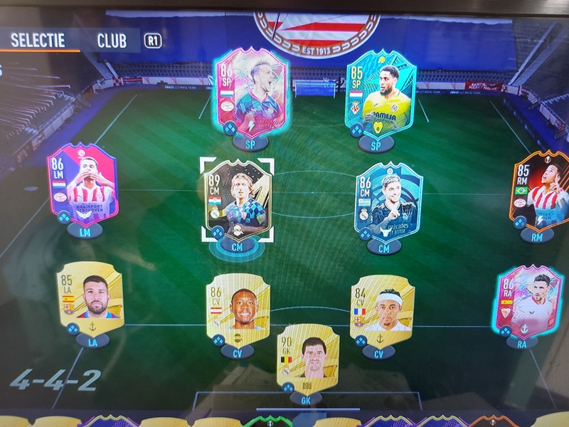 Afbeeldingslocatie: https://tweakers.net/i/V7pQ26jxDXH3FvxPP-VV2ope-lE=/800x/filters:strip_icc():strip_exif()/f/image/3bJ2XfLPW7w30JlxLyA6WRbm.jpg?f=fotoalbum_large