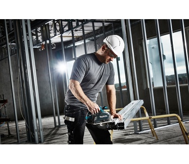Makita DCS553Z