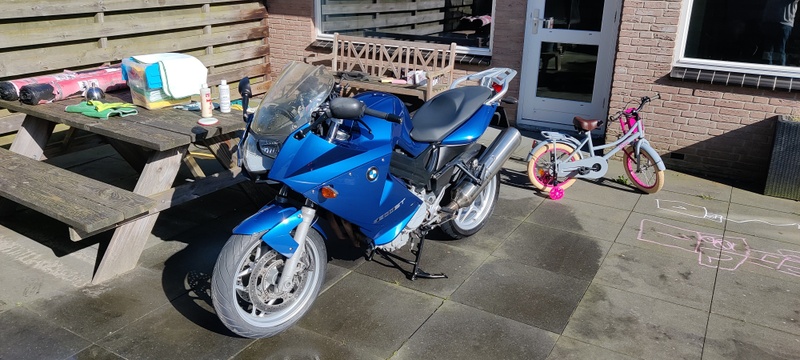 Afbeeldingslocatie: https://tweakers.net/i/V9lXaG_voD7Q2sgj6uuKZdr96sk=/800x/filters:strip_icc():strip_exif()/f/image/muf35ucnDozfyKtFd4Tbitzo.jpg?f=fotoalbum_large