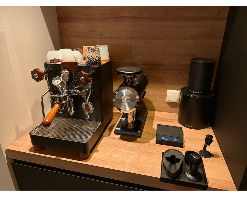 Afbeeldingslocatie: https://tweakers.net/i/VDcYxkQ4ry-ZZKqOt1NMEe0LoJw=/800x/filters:strip_icc():strip_exif()/f/image/iE1VfiUthVsQ81GZGgHIND8d.jpg?f=fotoalbum_large