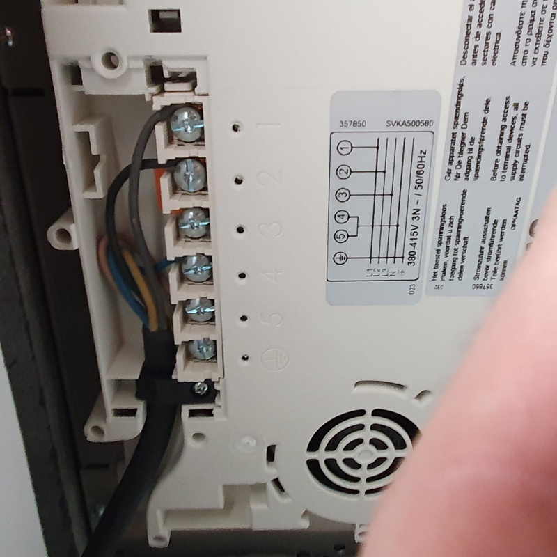 Afbeeldingslocatie: https://tweakers.net/i/VDvDcmuon4yAuvJloWVjM8RzXFI=/800x/filters:strip_icc():strip_exif()/f/image/t9hftPIXWyQbC3BsRqGuizLE.jpg?f=fotoalbum_large