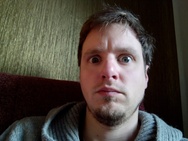 Samplefoto's budget-Androids selfies
