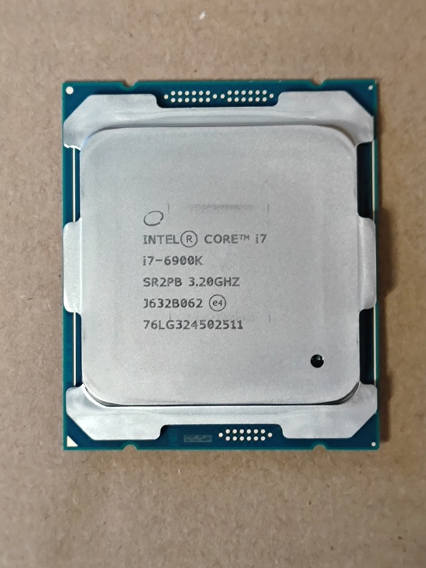 Intel Core i7-6900K. 8 core/ 16 threads. Socket 2011-3 CPU