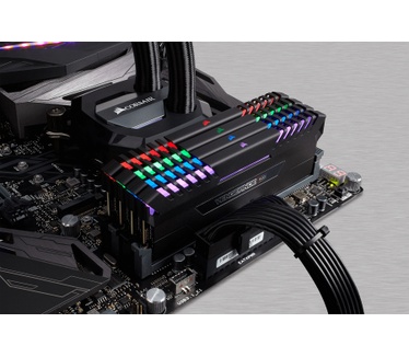 Corsair Vengeance RGB CMR16GX4M2Z3200C16