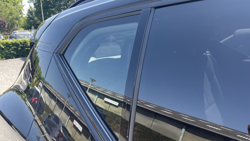 Afbeeldingslocatie: https://tweakers.net/i/VGNm-2WHEsEpd8feIGP3DRJz5bk=/800x/filters:strip_icc():strip_exif()/f/image/WhKlFRUK4BO8i1oclF1YSi6C.jpg?f=fotoalbum_large