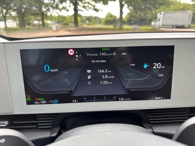 Afbeeldingslocatie: https://tweakers.net/i/VKXg3BLeV8yN-AMm6hywyRMgfHw=/full-fit-in/4920x3264/filters:max_bytes(3145728):no_upscale():strip_icc():fill(white):strip_exif()/f/image/PO9H6SVUwJW0Cn1r8qBjyKie.jpg?f=user_large