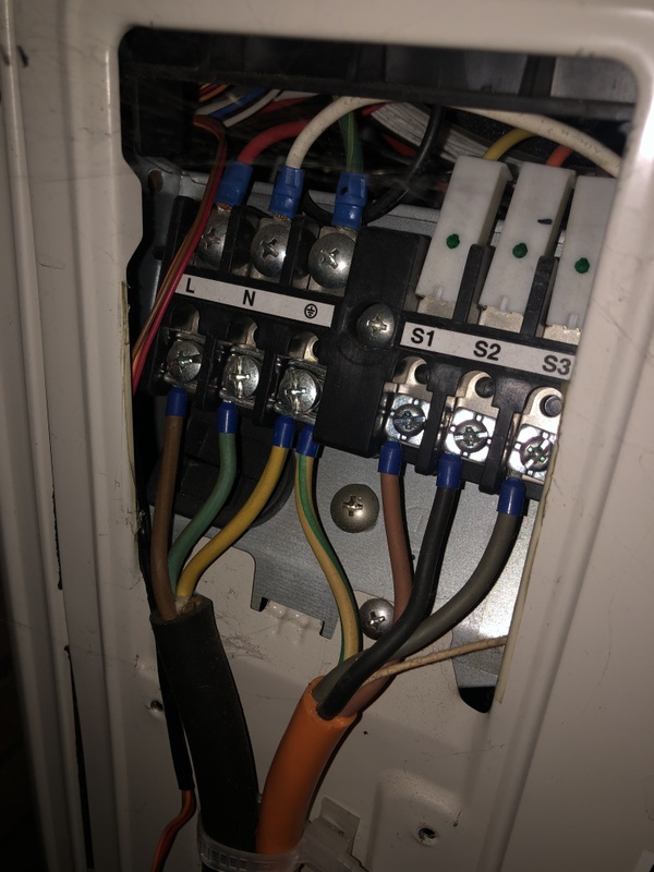 Afbeeldingslocatie: https://tweakers.net/i/VOPCFiV2t0_1HkVxbwzGSXn6-S8=/x800/filters:strip_icc():strip_exif()/f/image/sDIQjtxhjd6lCCbqEIn18Jgv.jpg?f=fotoalbum_large