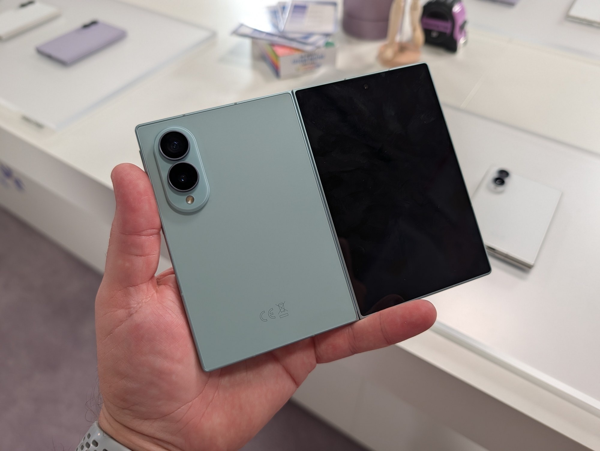 Samsung Galaxy Z Fold 8