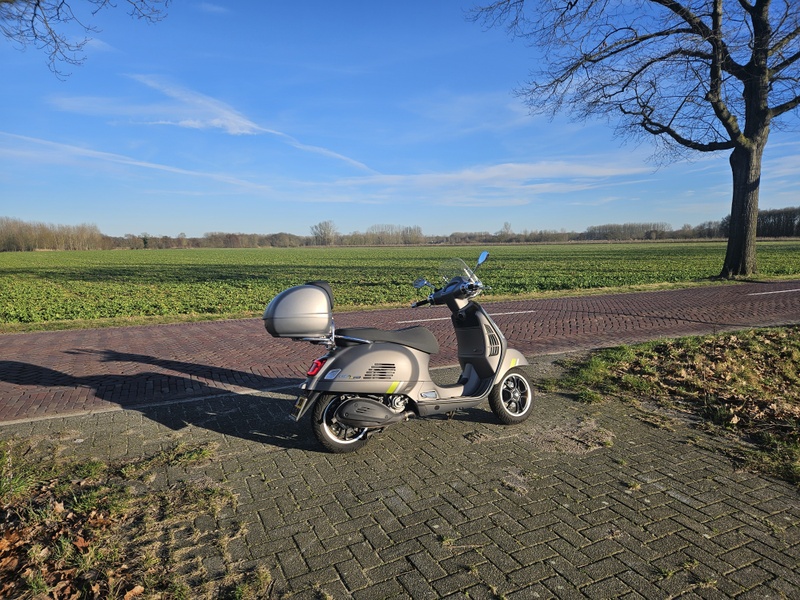 Afbeeldingslocatie: https://tweakers.net/i/VSTxYnkTNOhf0IsdtDBGMV7i3uA=/800x/filters:strip_icc():strip_exif()/f/image/KSJQLdr8TJrjXsNCHY1Ay8Nw.jpg?f=fotoalbum_large