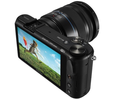 Samsung NX2020 + 20-50mm f/3.5-5.6 ED II NX Zwart