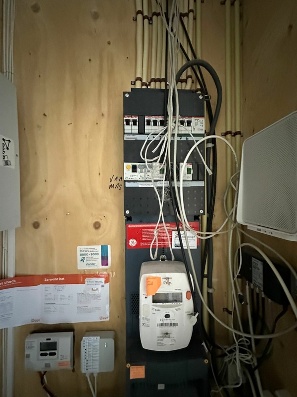 Afbeeldingslocatie: https://tweakers.net/i/VfnQSLkXDT0vkFD7OQgKUitZcYE=/x800/filters:strip_icc():strip_exif()/f/image/rFcMFUFNc0utCIHo0Bj6nb59.jpg?f=fotoalbum_large
