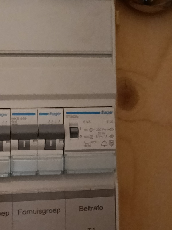 Afbeeldingslocatie: https://tweakers.net/i/Vl3FRmsFWGInzVE1O5ts62Rl4vg=/x800/filters:strip_icc():strip_exif()/f/image/nYJzcZ5DyQd06QBs6OaM1hGB.jpg?f=fotoalbum_large