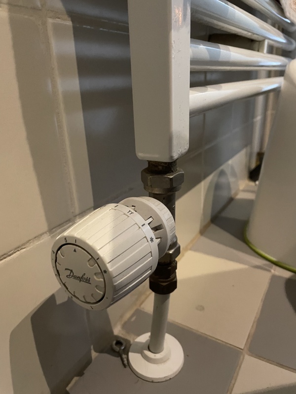 Afbeeldingslocatie: https://tweakers.net/i/Vm1fXZ6vaZbcN64lnAIX7msJFcw=/x800/filters:strip_icc():strip_exif()/f/image/9r6F9fJcuufoZs0mzV0BgZVY.jpg?f=fotoalbum_large