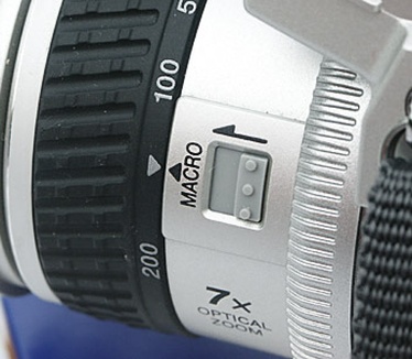 Dimage 7i review: D7i focusring, macroknopje en zoomring