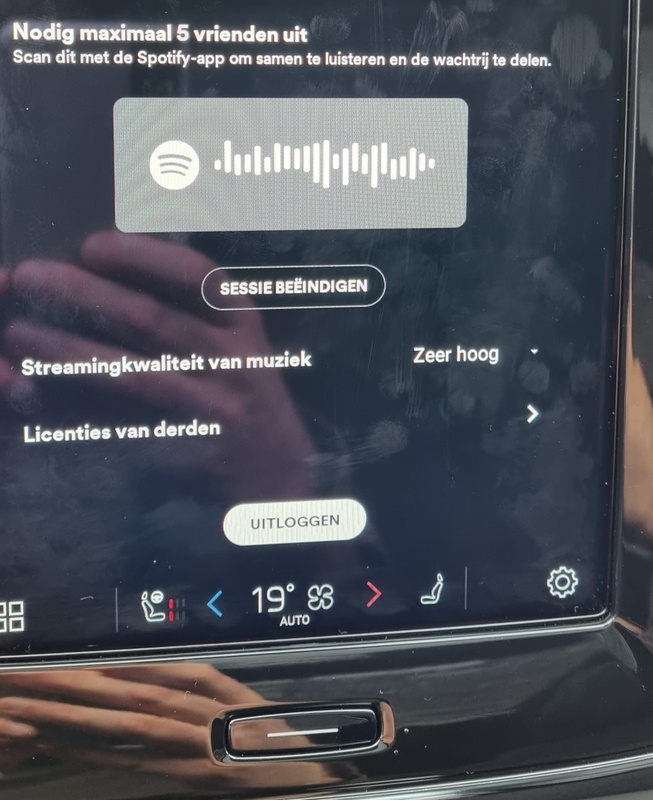 Afbeeldingslocatie: https://tweakers.net/i/Voo-qAuex5lfdLUp2UGDbA_isuQ=/x800/filters:strip_icc():strip_exif()/f/image/MQ2aNBT0wOXfff1hkXRRBKyt.jpg?f=fotoalbum_large