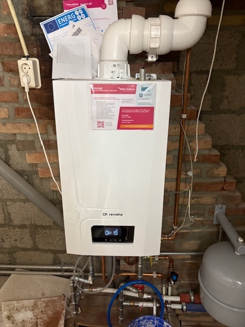 Afbeeldingslocatie: https://tweakers.net/i/WAux3K5Nr8j60t50LGHVGiz7dSE=/fit-in/4920x3264/filters:max_bytes(3145728):no_upscale():strip_icc():strip_exif()/f/image/Y1ZRzlASzgEAXAbUEJy9kHOr.jpg?f=user_large