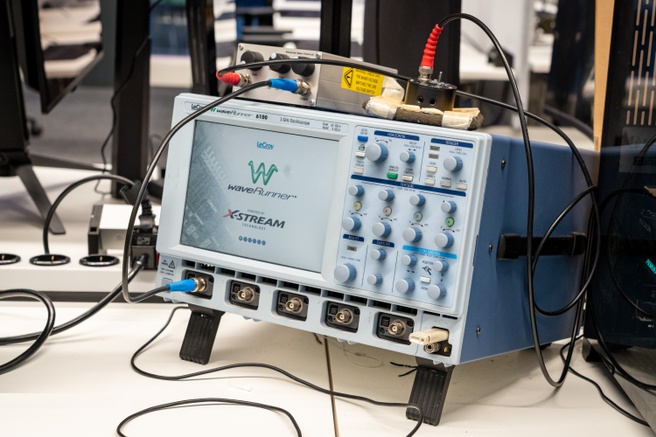 Responstijdmeting met de Lecroy Waverunner 6100-oscilloscoop