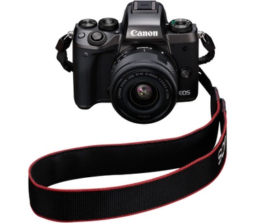 Canon M5 + EF-M 15-45mm f/3.5-6.3 IS STM Zwart