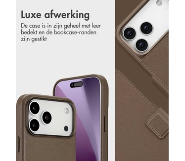 Accezz Leather Bookcase 2-in-1 met MagSafe