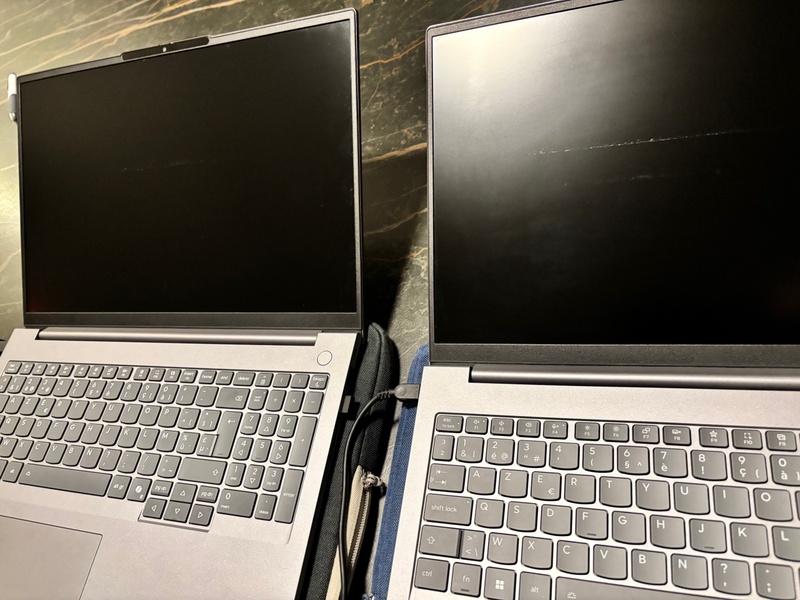Afbeeldingslocatie: https://tweakers.net/i/WUMcovfn1HMZSsZT3vFXxLWdgak=/800x/filters:strip_icc():strip_exif()/f/image/7AnrhQWktDAwK9CsZ3a2dD2v.jpg?f=fotoalbum_large