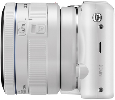 Samsung NX2020 + 20-50mm f/3.5-5.6 ED II NX Wit