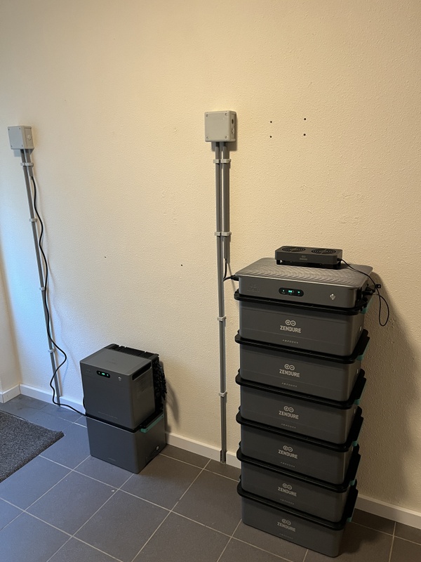 Afbeeldingslocatie: https://tweakers.net/i/WfUQkAbOGvpWatCs_suEtAX4Cdk=/x800/filters:strip_icc():strip_exif()/f/image/Q6HiPtVpOPQlt0NIF4PQneZ6.jpg?f=fotoalbum_large