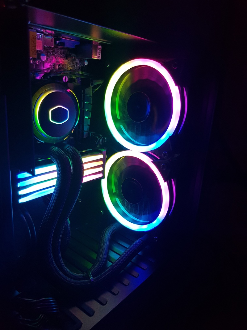 Afbeeldingslocatie: https://tweakers.net/i/Wl3e33WhKo3wh4BEE0qRqpOonhU=/800x/filters:strip_icc():strip_exif()/f/image/O7Yo9EIcDvXywS77PD431kdd.jpg?f=fotoalbum_large