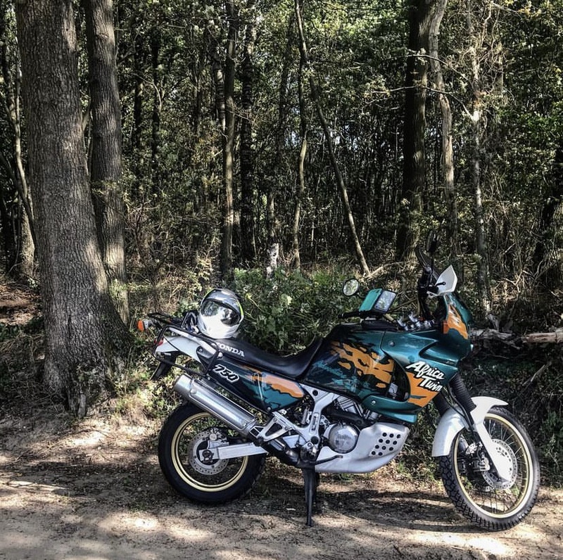 Afbeeldingslocatie: https://tweakers.net/i/WnC-FAoqXHXAT__oWY5kfOtPO8A=/800x/filters:strip_icc():strip_exif()/f/image/vov4wGymCoC0WJ8KH1UhXLZ3.jpg?f=fotoalbum_large