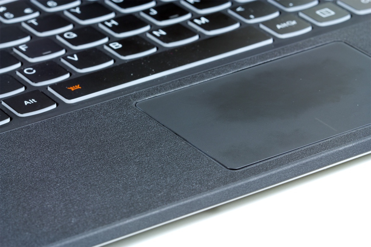 Lenovo Yoga 2 Pro Review Toetsenbord, Yogascherm en aansluitingen