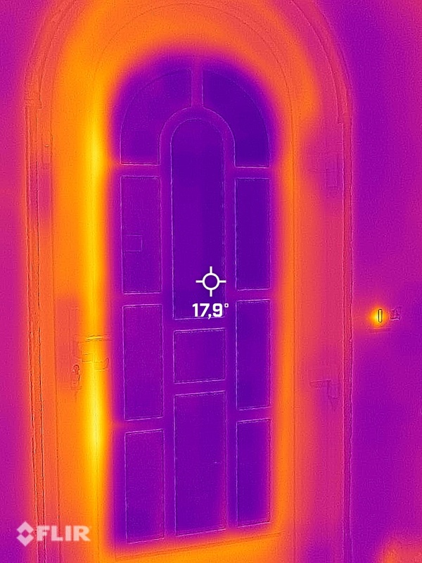 Afbeeldingslocatie: https://tweakers.net/i/Wxu7Mt0K9XfUYv6DXKTNwI7rd4E=/x800/filters:strip_icc():strip_exif()/f/image/DxH68Bb5DVwQXBwqBntqPCpK.jpg?f=fotoalbum_large