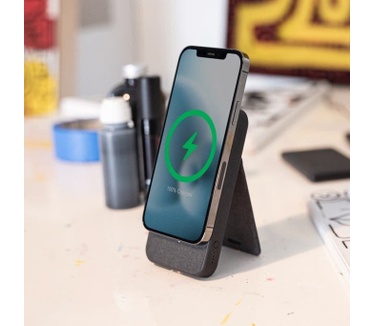 Mophie Snap + powerstation stand
