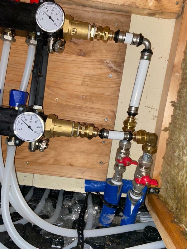 Afbeeldingslocatie: https://tweakers.net/i/WydKDvX_Jb1BOurOvEb97x-Fd-4=/x800/filters:strip_icc():strip_exif()/f/image/DEkNUx1QWSxnTVltByKFVpIF.jpg?f=fotoalbum_large