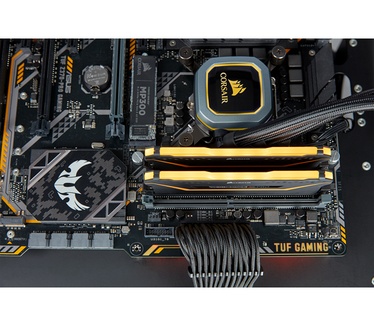 Corsair CMW32GX4M2E3200C16-TUF