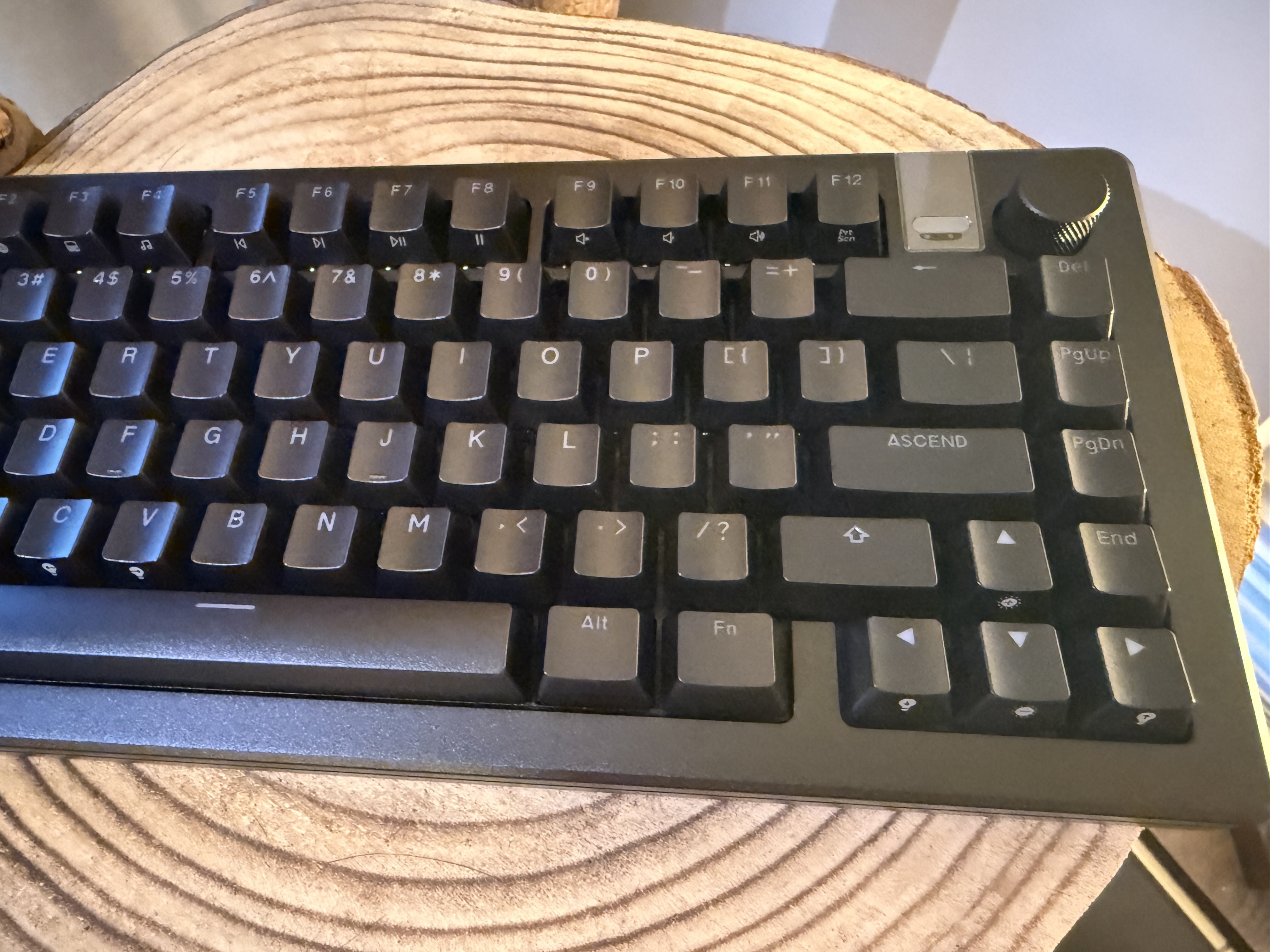 Afbeeldingslocatie: https://tweakers.net/i/X2BAmb88QZRh7ENISsqD5PQ0ThI=/m/383141/1VslB7fxaYTT6yT2hQBnfpOS0Vju6fd7TPTE1sKuxCjIxLjqMB.jpeg