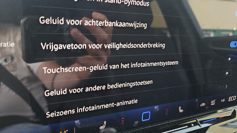 Afbeeldingslocatie: https://tweakers.net/i/X4TCXB83YT7sQa_i4TYVgryEzyM=/800x/filters:strip_icc():strip_exif()/f/image/FP6q46lMlzxr6xqFIBBapsmg.jpg?f=fotoalbum_large
