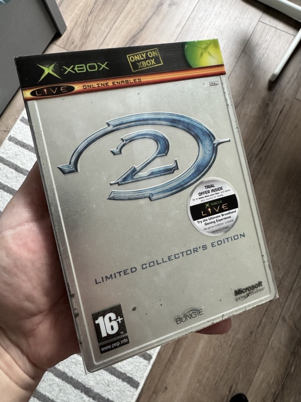 Afbeeldingslocatie: https://tweakers.net/i/X4nIGsNOai33HADpg2h3emXf2oQ=/x800/filters:strip_icc():strip_exif()/f/image/lEg0AGi2rXKy9WhWVvR5c5MU.jpg?f=fotoalbum_large