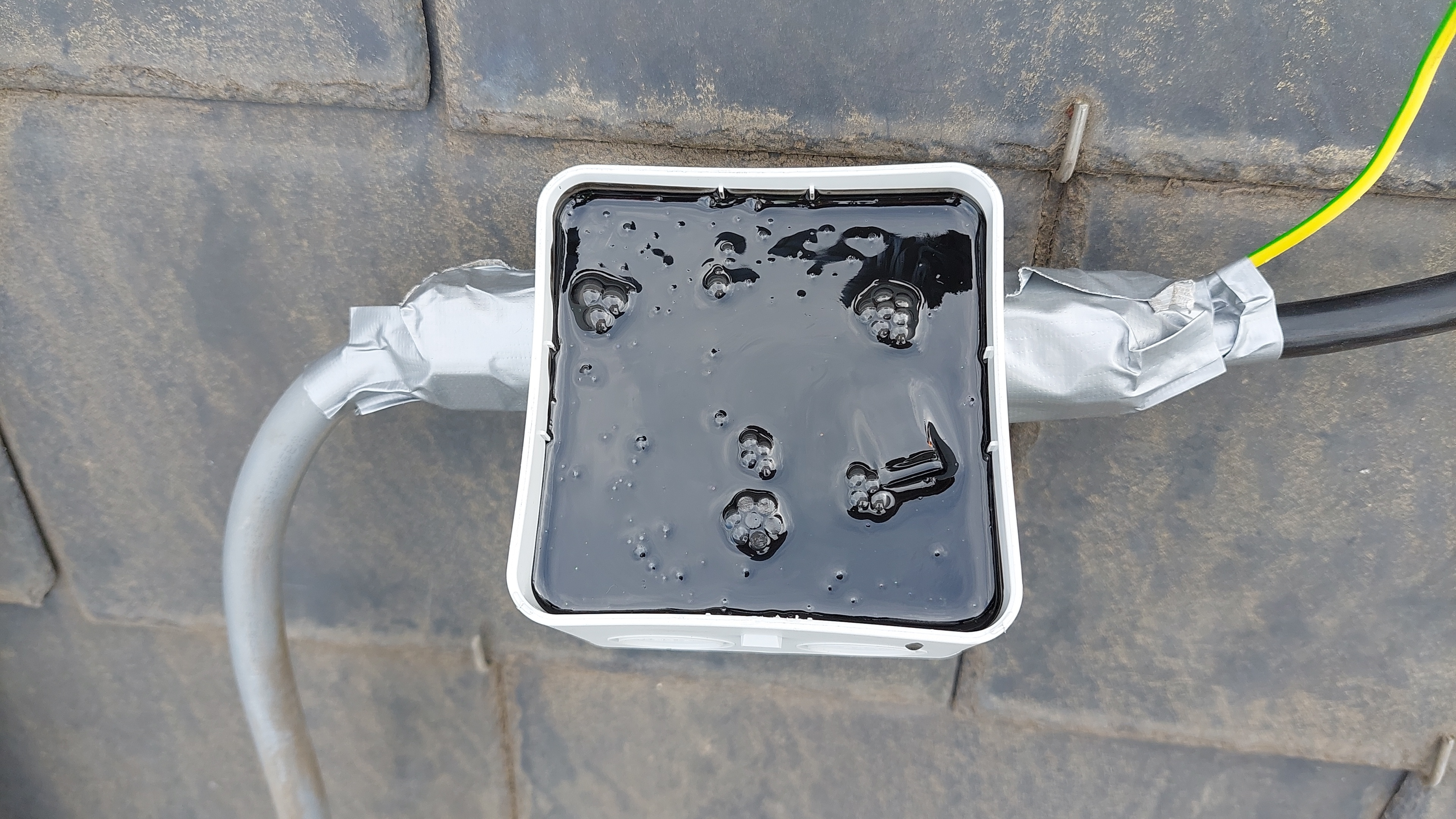 Afbeeldingslocatie: https://tweakers.net/i/X6lj2YZpbLXt4s08Yd6cwKB5cyk=/fit-in/4920x3264/filters:max_bytes(3145728):no_upscale():strip_icc():strip_exif()/f/image/ObnYZCFmNRDFCsdmlse4apwr.jpg?f=user_large