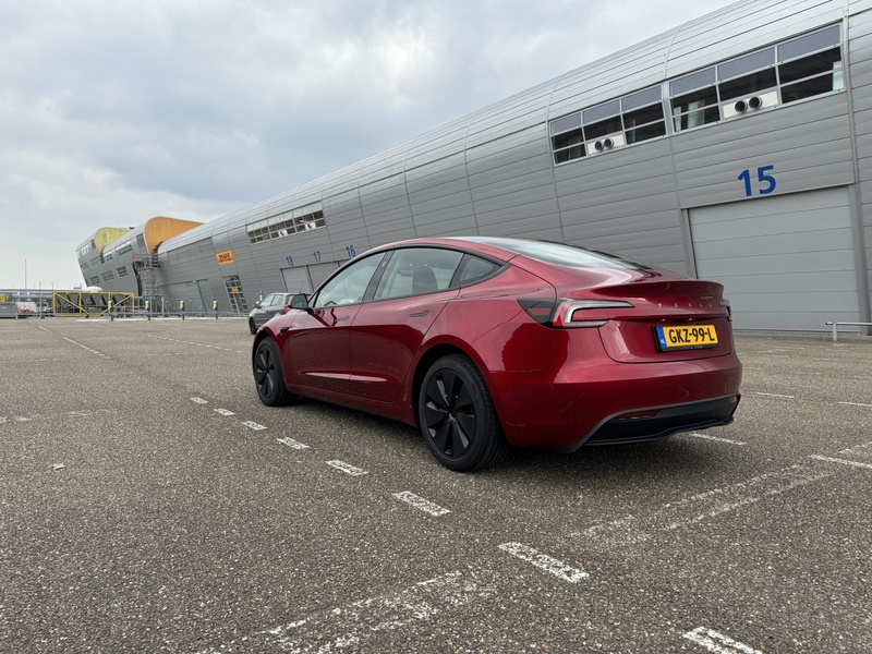 Afbeeldingslocatie: https://tweakers.net/i/XDmdE29VPhzk_ITCWrFVqb6N-VM=/800x/filters:strip_icc():strip_exif()/f/image/8AHZZwp3juUdCEQFsQSeVyZC.jpg?f=fotoalbum_large