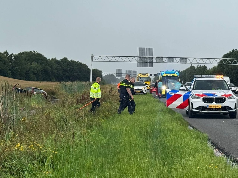 Afbeeldingslocatie: https://tweakers.net/i/XGEJKX8iOI9h0XhuSwXkFVbUzxM=/800x/filters:strip_icc():strip_exif()/f/image/JAMmah9lW6l7Hjkp3Y7IblWY.jpg?f=fotoalbum_large