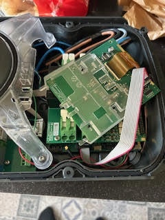 Afbeeldingslocatie: https://tweakers.net/i/XNn5W5LH1C-ZOjDrkn99A-WVhbg=/fit-in/4920x3264/filters:max_bytes(3145728):no_upscale():strip_icc():strip_exif()/f/image/XK6CnkOW5RNe74p8CZ8hU5jv.jpg?f=user_large