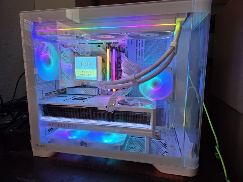 Afbeeldingslocatie: https://tweakers.net/i/XP6pR9k3HtaRdIyPH3xyeBvhgkc=/800x/filters:strip_icc():strip_exif()/f/image/y9YaimOGJsJUYXcaGICLCHX3.jpg?f=fotoalbum_large