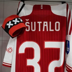 Afbeeldingslocatie: https://tweakers.net/i/XPPhd2trGx4CX7TTUbgBkpDsV5s=/232x232/filters:strip_icc():strip_exif()/f/image/rA3jx1TbUk0gcMcMC9oyD7V6.jpg?f=fotoalbum_tile