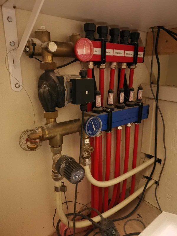 Afbeeldingslocatie: https://tweakers.net/i/XSJNRnaFIThGtU0MlqIzX4CYBYc=/x800/filters:strip_icc():strip_exif()/f/image/z99zPSL7zRqY0fG6gIUuJbEG.jpg?f=fotoalbum_large