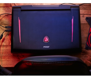 MSI GT75 9SG-256NL Titan