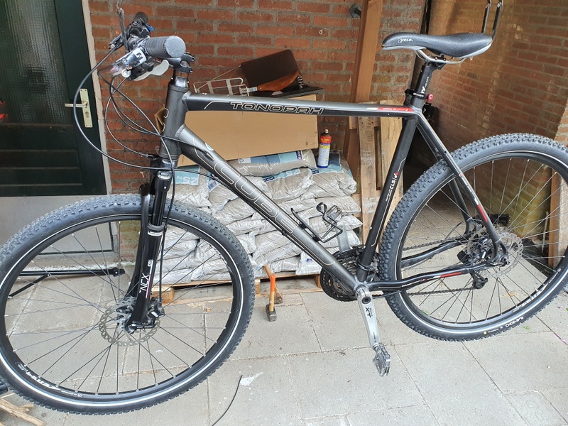 Afbeeldingslocatie: https://tweakers.net/i/XVamn9mUs2MGT02JSe2R60vRKiA=/800x/filters:strip_icc():strip_exif()/f/image/F9TAJERxdWCQeJMTgLxtrRae.jpg?f=fotoalbum_large