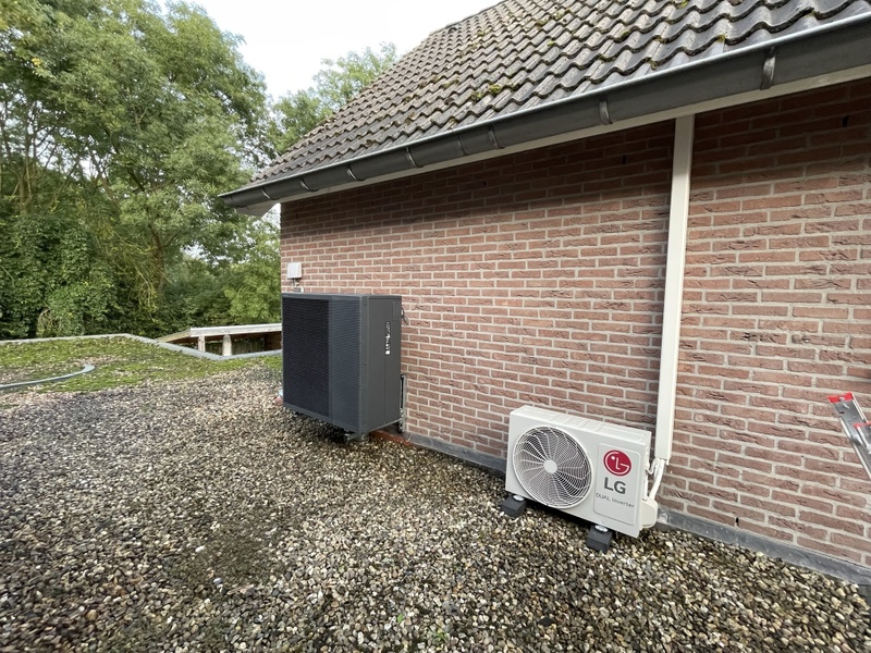 Afbeeldingslocatie: https://tweakers.net/i/XWD0X_IkezKrrPVgRXkiR4EW5Zg=/800x/filters:strip_icc():strip_exif()/f/image/0cOKVrEfoovtvlovQWuqtiLB.jpg?f=fotoalbum_large