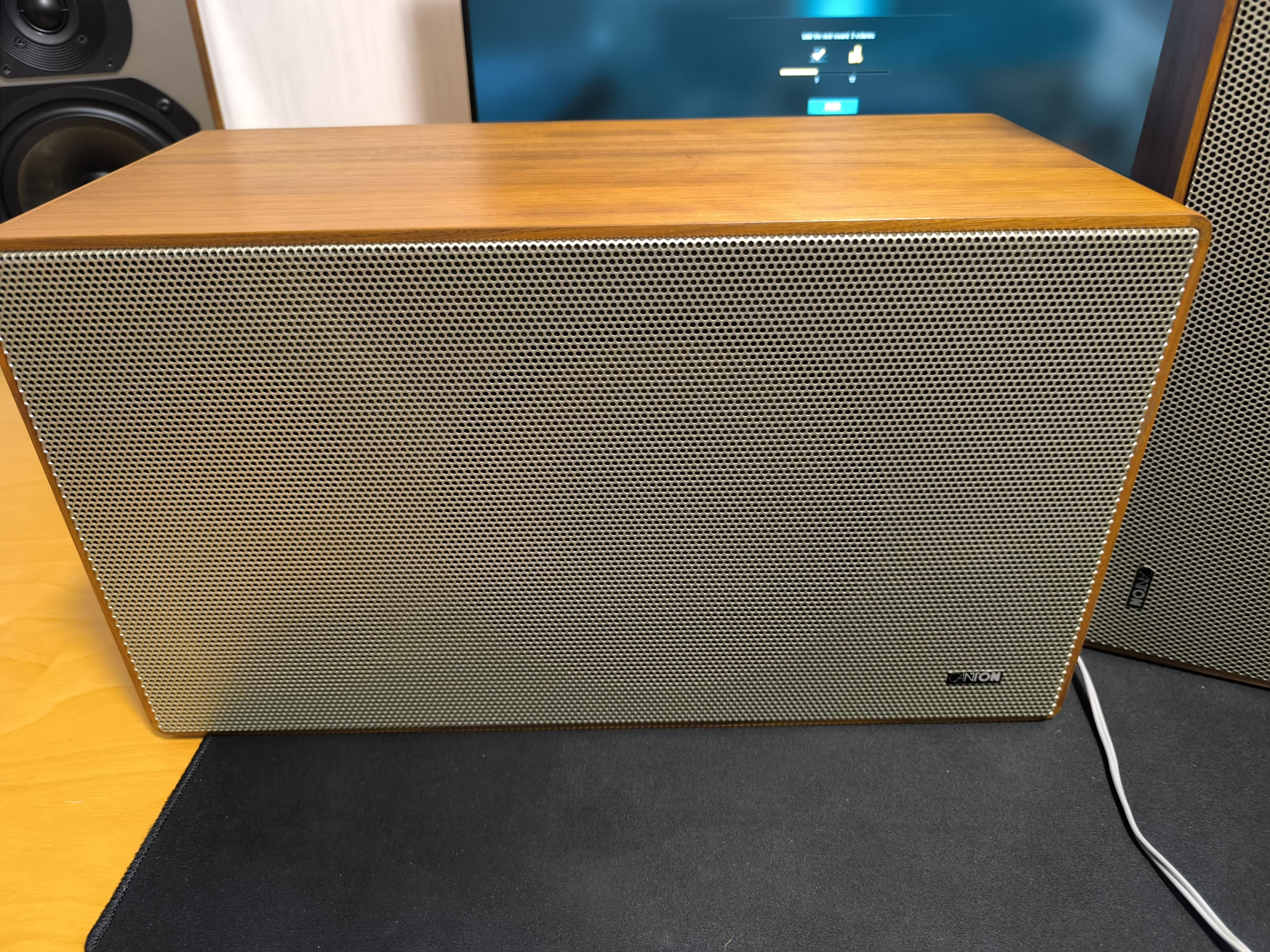 Afbeeldingslocatie: https://tweakers.net/i/X_9Hmff3Jqmdm6g7qXgd1ZIeW0Q=/fit-in/4920x3264/filters:max_bytes(3145728):no_upscale():strip_icc():strip_exif()/f/image/G15asCDhJRaWDy9hzNdqlIL4.jpg?f=user_large