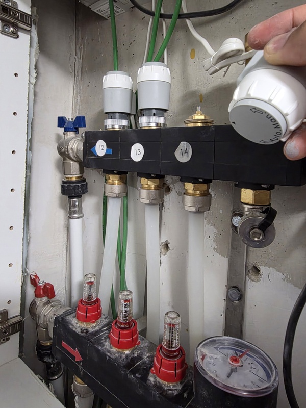 Afbeeldingslocatie: https://tweakers.net/i/XdmqpJ82Z419UhBmgeb8iYYnK8o=/x800/filters:strip_icc():strip_exif()/f/image/cKkyZ0yWfTsCV0VutEzxoGJW.jpg?f=fotoalbum_large