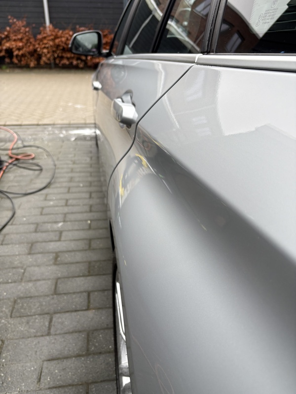 Afbeeldingslocatie: https://tweakers.net/i/Xjh5v8aztFzlT4GH2rl_omXVsFk=/x800/filters:strip_icc():strip_exif()/f/image/1KeGwV8tQM1BLocnipdyhWIz.jpg?f=fotoalbum_large