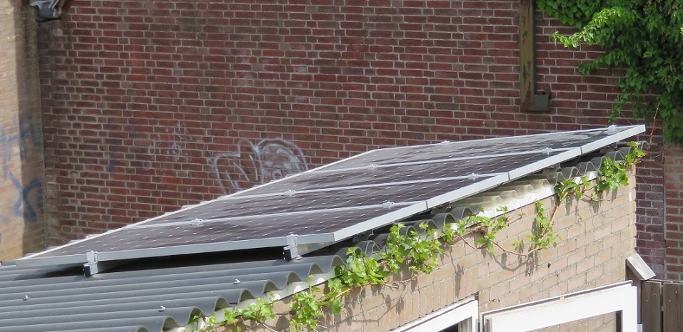 zonnepanelen op pvc golfplatendak duurzame energie domotica got